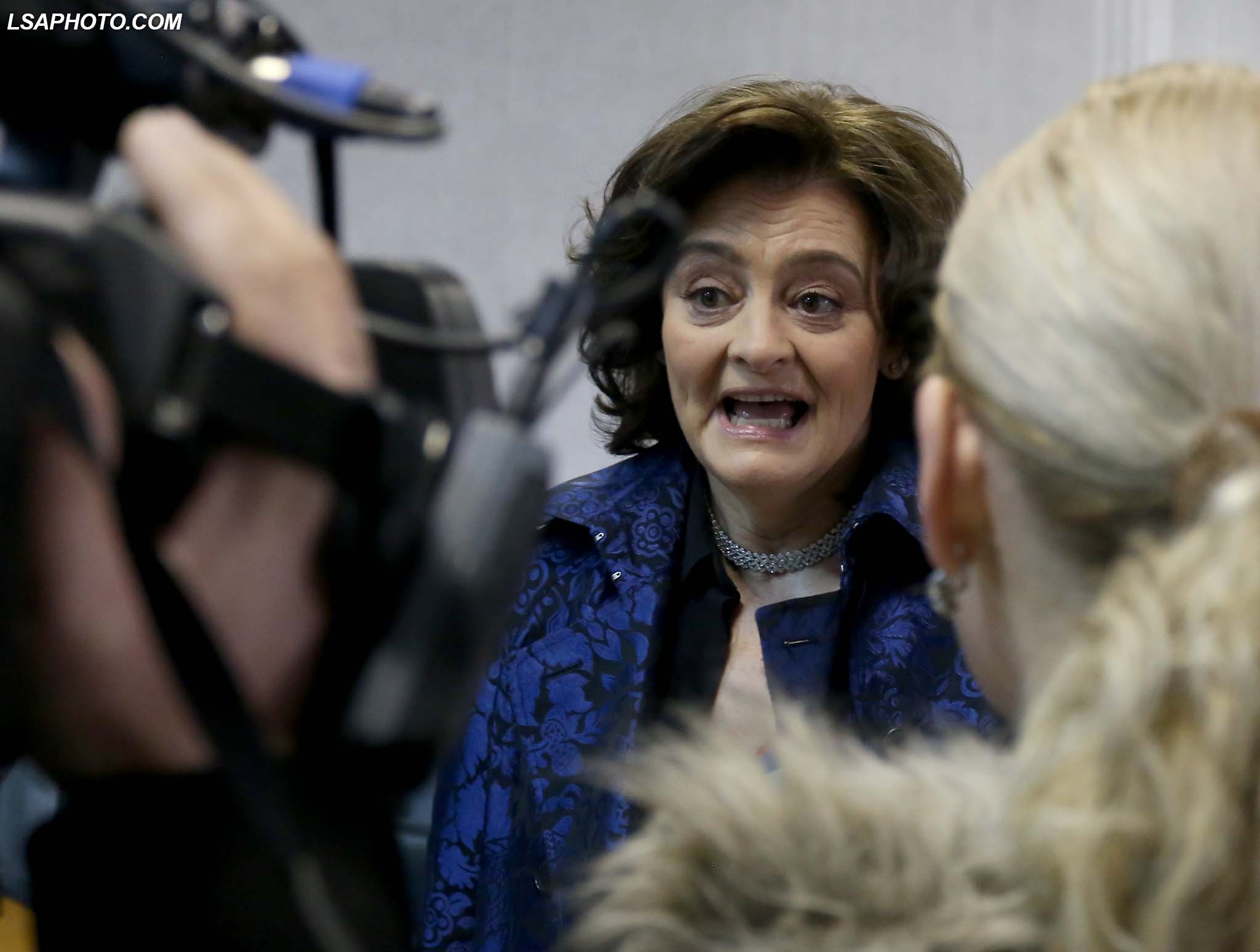 Drejtuese e Studios se Konsulences Ligjore Omnia Strategy LLP, Cherie Blair, duke folur gjate nje konference per Reformen Ligjore ne Shqiperi, organizuar ne ambientet e Pallatit te Kongreseve./r/n/r/nCherie Blair, wife of former British Prime Minister Tony Blair and founder of the Cherie Blair Foundation for Women, takes part in a conference about Albanian Legal Reforms in Tirana, Albania, 12 March 2015. Cherie Blair's legal firm 'Omnia Strategy' has reportedly secured a contract in Albania, a year after her husband, former British Prime Minister Tony Blair, began as an advisor to the Albanian government.