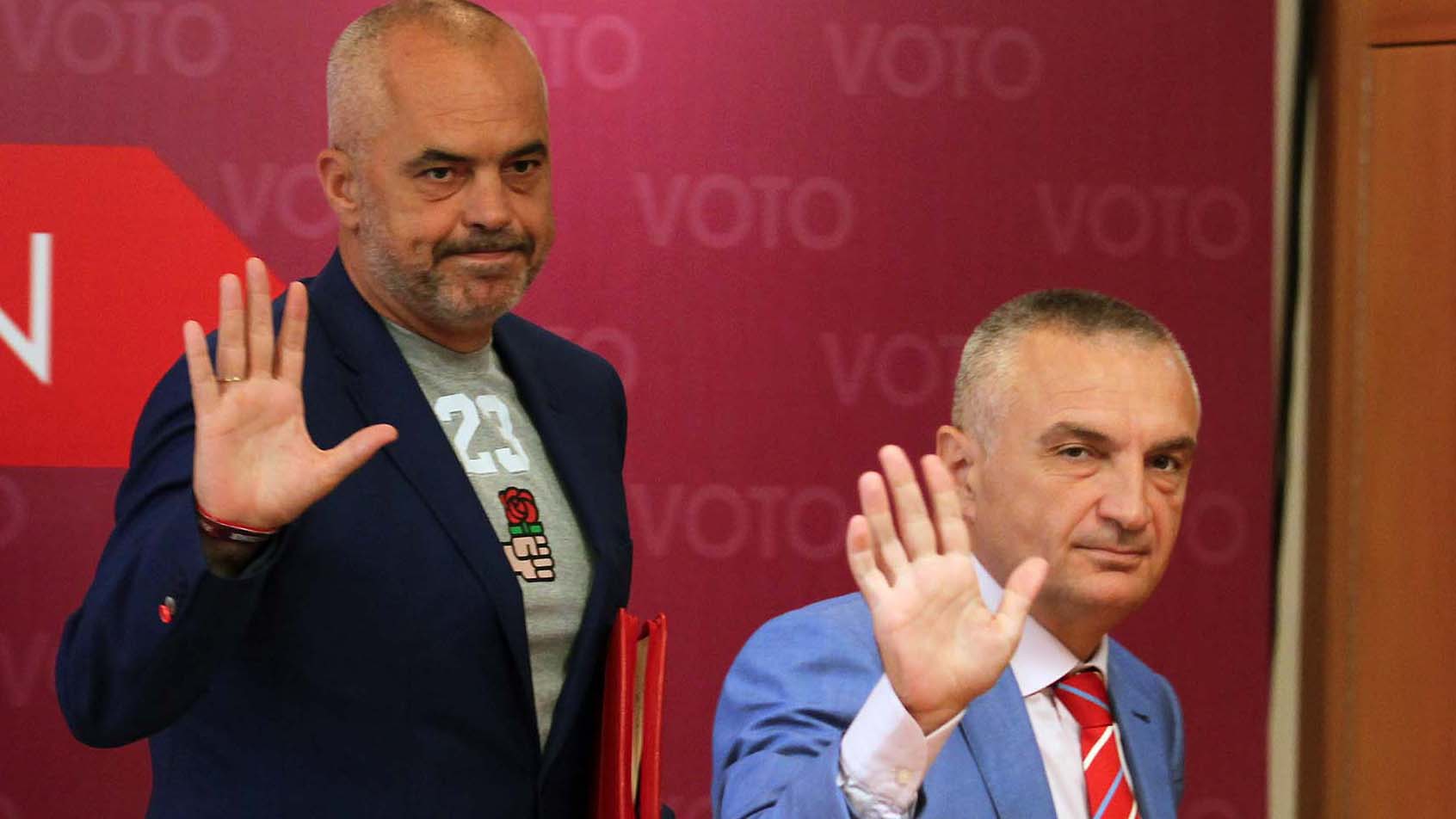 RAMA META NE KONFERENCE - Kryeministri Edi Rama dhe Kryetari i Kuvendit Ilir Meta, pas nje konference te perbashket shtypi, ku kane komentuar ne lidhje me zgjedhjet lokale te 21 qershorit. /r/n/r/nRAMA AND META IN CONFERENCE - Prime Minister Edi Rama and Parliament Speaker Ilir Meta, during a press conference, where have commented for local elections on 21 June.