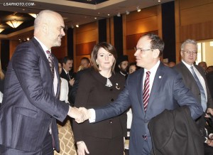 Kryeministri Edi Rama, Presidentja e Kosoves Atifete Jahjaga dhe Presidenti Bujar Nishani, gjate nje konference me teme “Shqiperia dhe Europa, 25 vite ng renia e komunizmit”, organizuar me rastin e 8 Dhjetorit Dites Kombetare te Rinise.	/r/n/r/nPrime Minister Edi Rama, President of Kosoco, Atifete Jahjaga and President Bujar Nishani, during a conference with theme "Albania and Europe, 25 years fall of communism", organized on the occasion of December 8 National Youth Day.